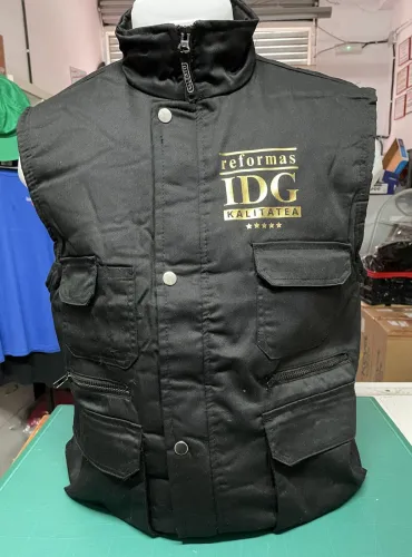 Ropa laboral de IDG Reformas, la calidad en primer lugar.