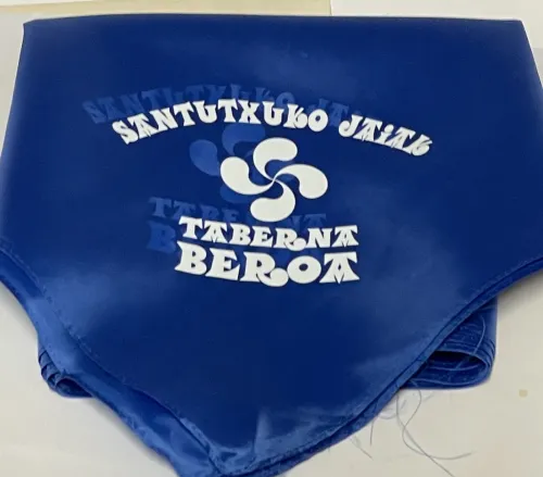 Pañuelos de fiestas con logo.