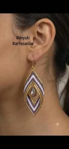 Pendientes lágrima morados